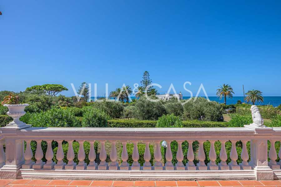 Уникальная резиденция в Санта-Маринелле на корейском будет: 산타마리넬라의 독특한 거주지.